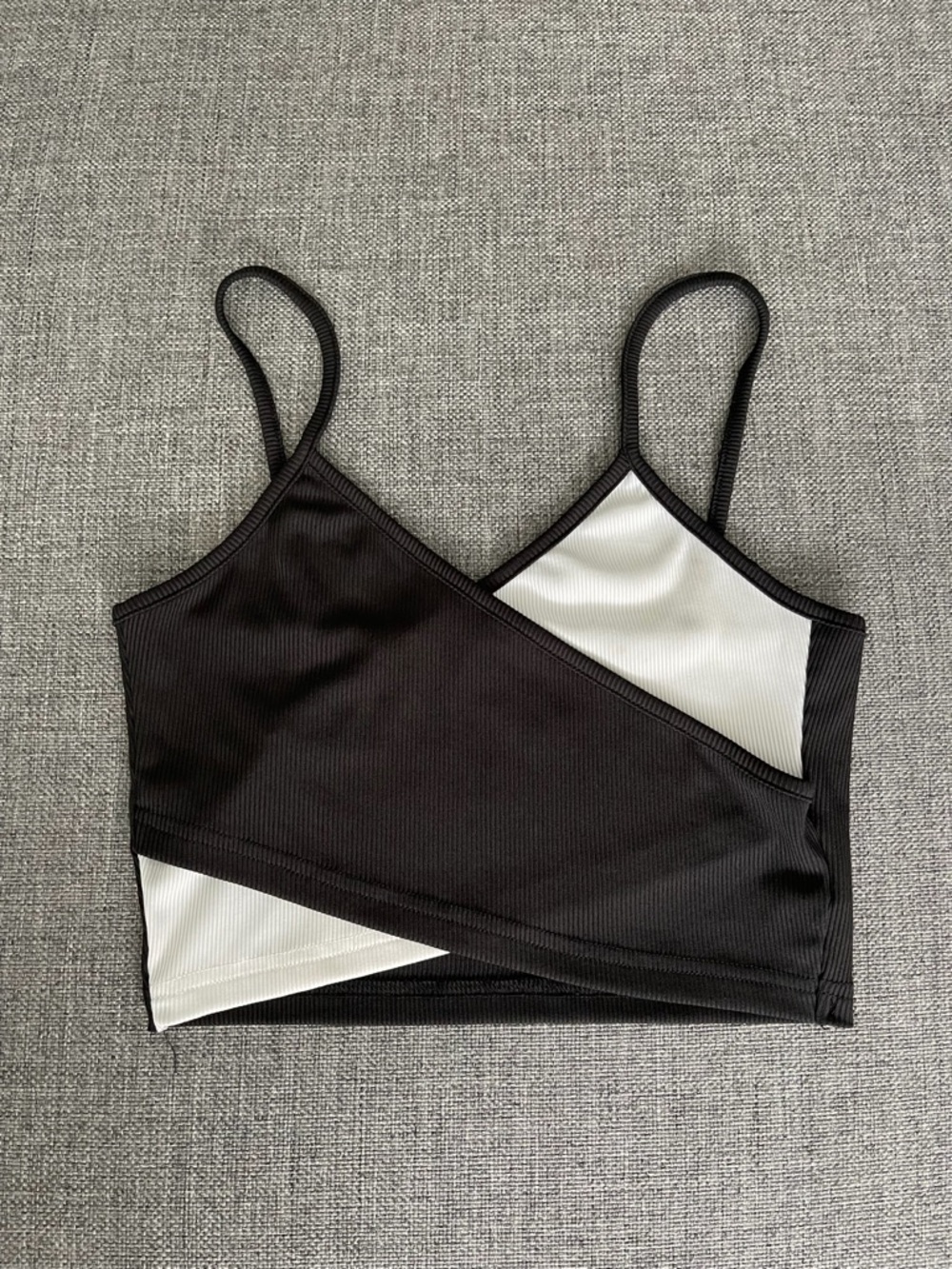 SHEIN Black and White Ribbed Cropped Tank